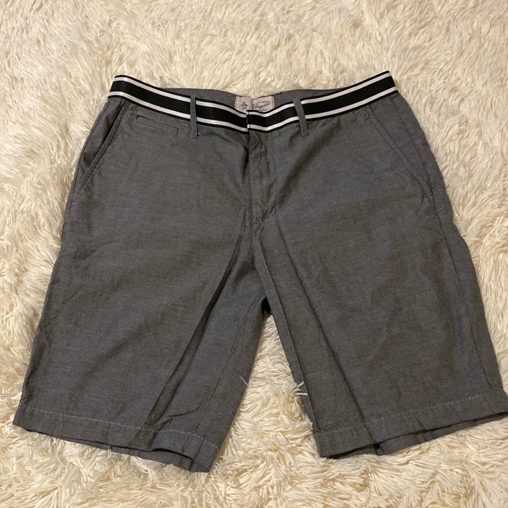 Original penguin by Munsingwear men’s size 33 waist shorts. Black/gray
